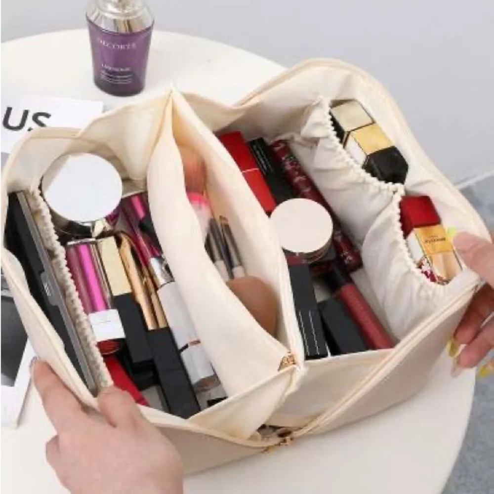 Toiletry/ Makeup Bag